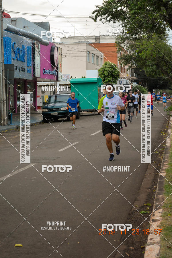Compre as suas fotos do eventoCircuito de corrida fecam integrado night run no Fotop