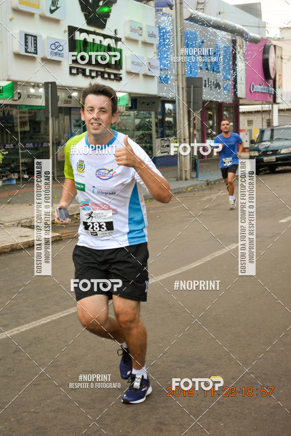 Compre as suas fotos do eventoCircuito de corrida fecam integrado night run no Fotop