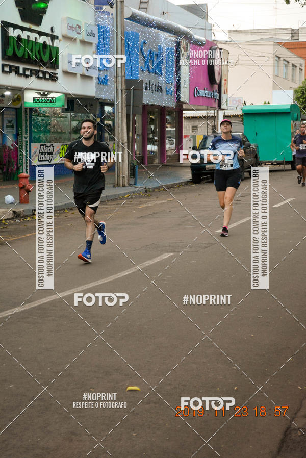 Compra tus fotos del eventoCircuito de corrida fecam integrado night run En Fotop