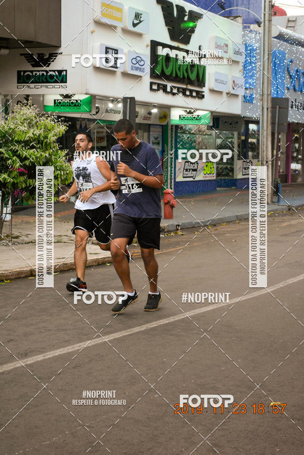 Compra tus fotos del eventoCircuito de corrida fecam integrado night run En Fotop