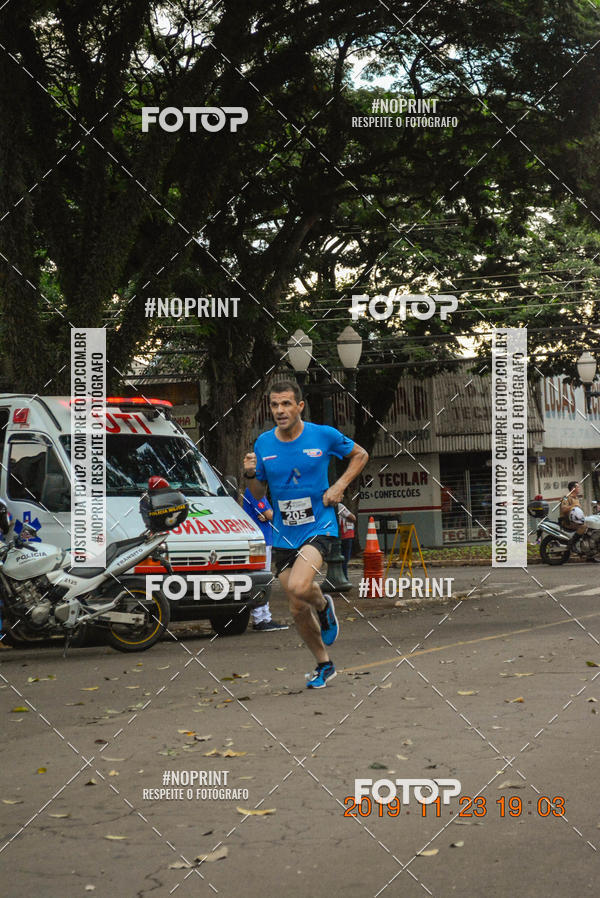 Compre suas fotos do eventoCircuito de corrida fecam integrado night run no Fotop