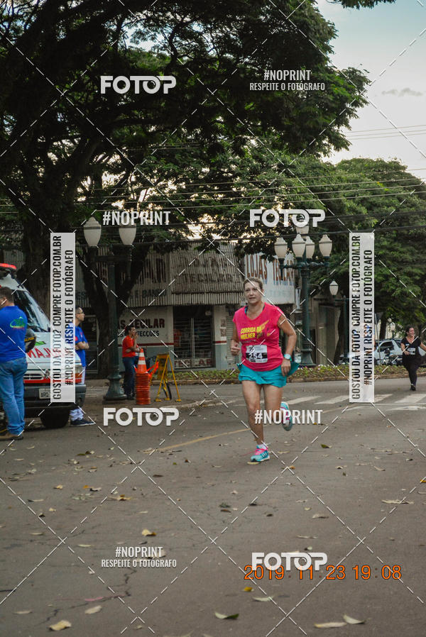 Compre as suas fotos do eventoCircuito de corrida fecam integrado night run no Fotop