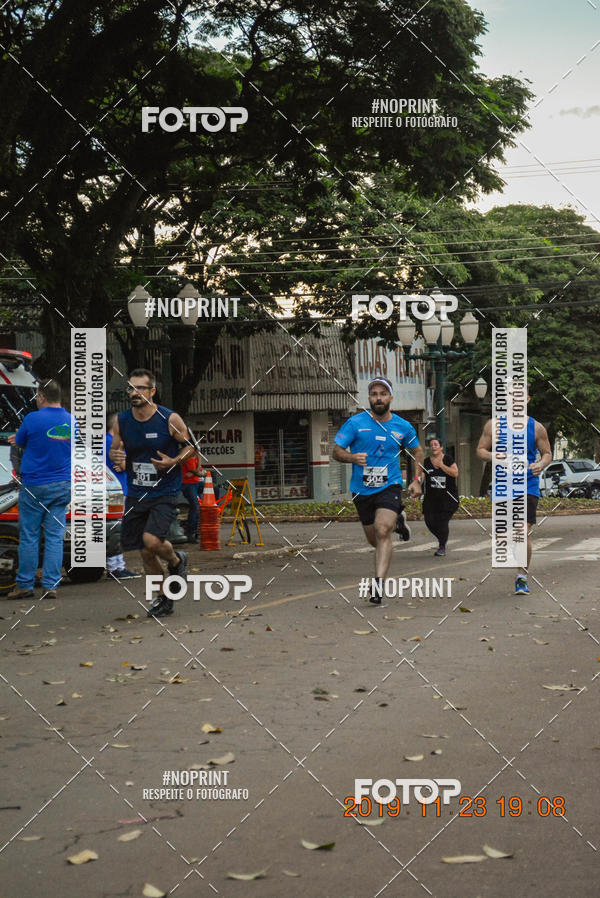 Compre as suas fotos do eventoCircuito de corrida fecam integrado night run no Fotop