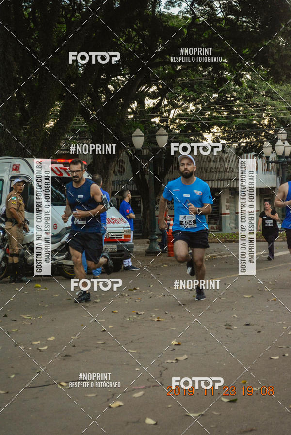 Compre as suas fotos do eventoCircuito de corrida fecam integrado night run no Fotop