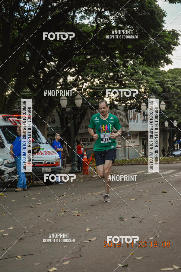 Compre as suas fotos do eventoCircuito de corrida fecam integrado night run no Fotop