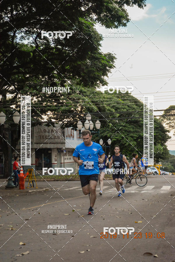 Compre as suas fotos do eventoCircuito de corrida fecam integrado night run no Fotop