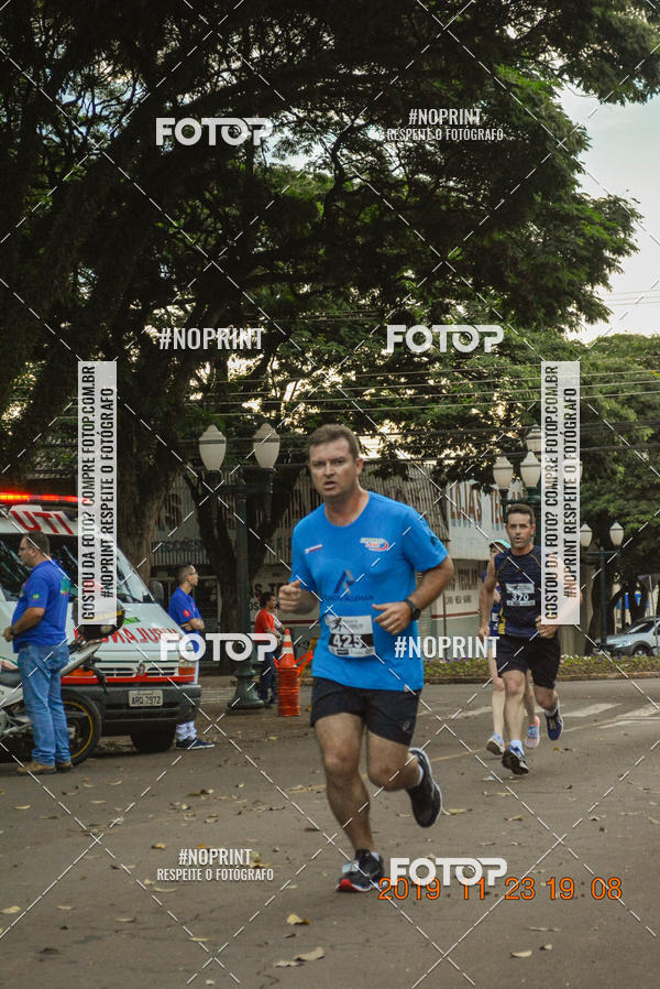 Compre as suas fotos do eventoCircuito de corrida fecam integrado night run no Fotop