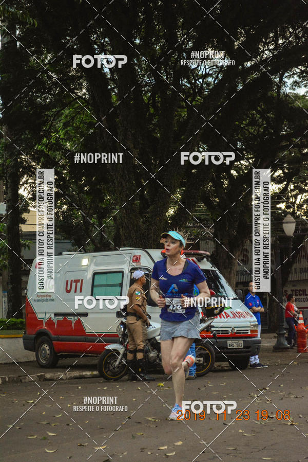 Compre as suas fotos do eventoCircuito de corrida fecam integrado night run no Fotop