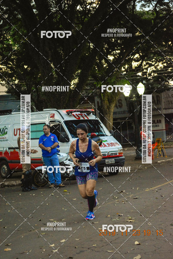 Compre as suas fotos do eventoCircuito de corrida fecam integrado night run no Fotop