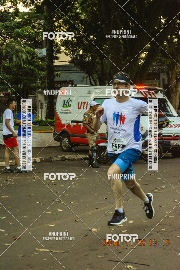 Compre as suas fotos do eventoCircuito de corrida fecam integrado night run no Fotop