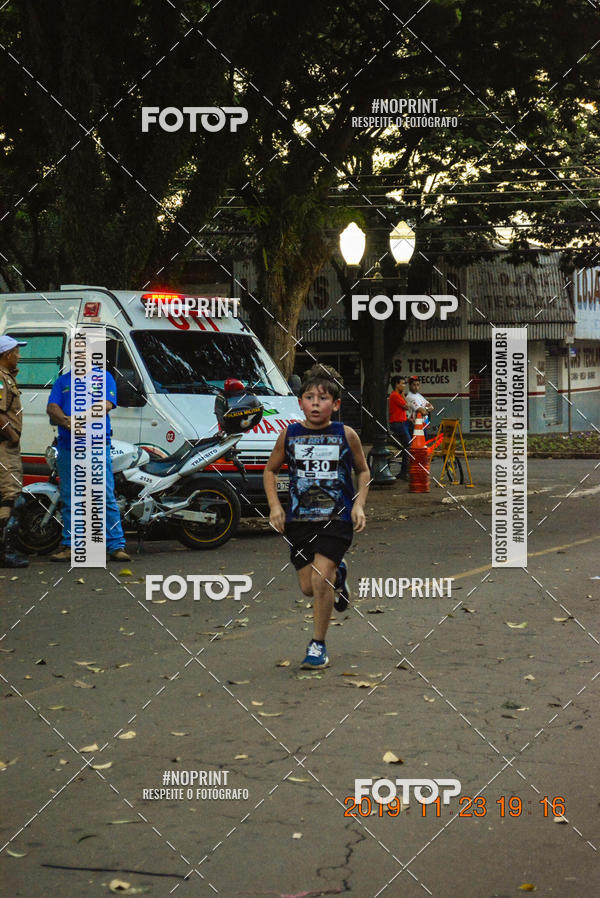 Compre as suas fotos do eventoCircuito de corrida fecam integrado night run no Fotop