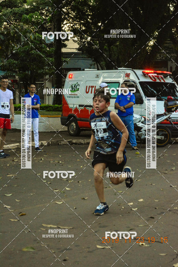 Compre as suas fotos do eventoCircuito de corrida fecam integrado night run no Fotop