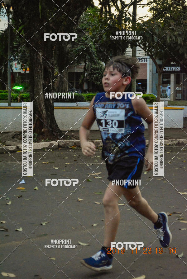 Compre as suas fotos do eventoCircuito de corrida fecam integrado night run no Fotop