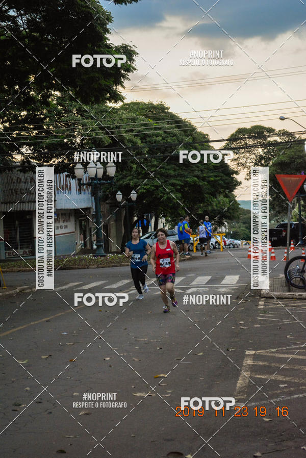 Compre as suas fotos do eventoCircuito de corrida fecam integrado night run no Fotop