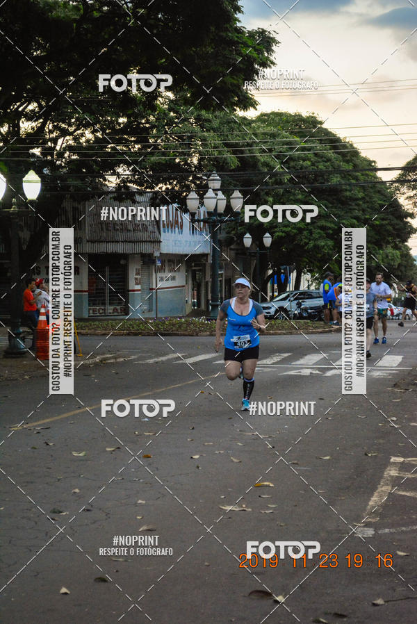 Compre as suas fotos do eventoCircuito de corrida fecam integrado night run no Fotop