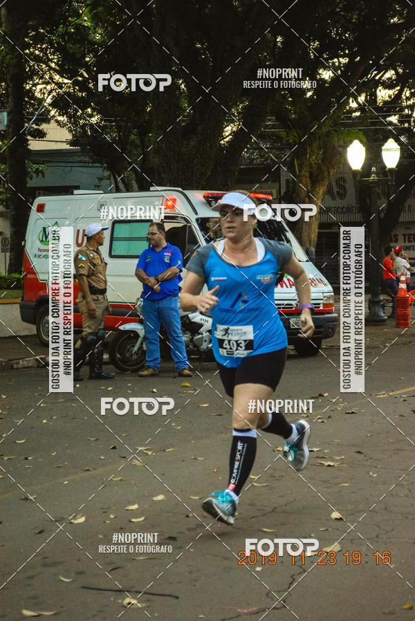 Compre as suas fotos do eventoCircuito de corrida fecam integrado night run no Fotop