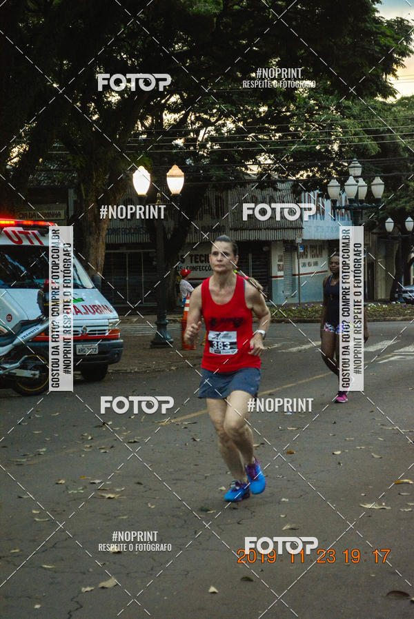 Compre as suas fotos do eventoCircuito de corrida fecam integrado night run no Fotop