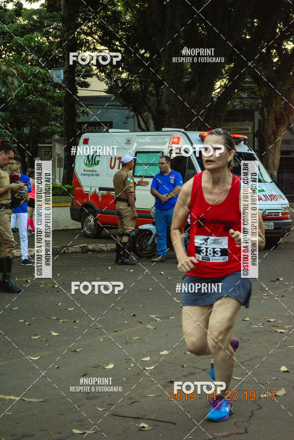 Compre as suas fotos do eventoCircuito de corrida fecam integrado night run no Fotop