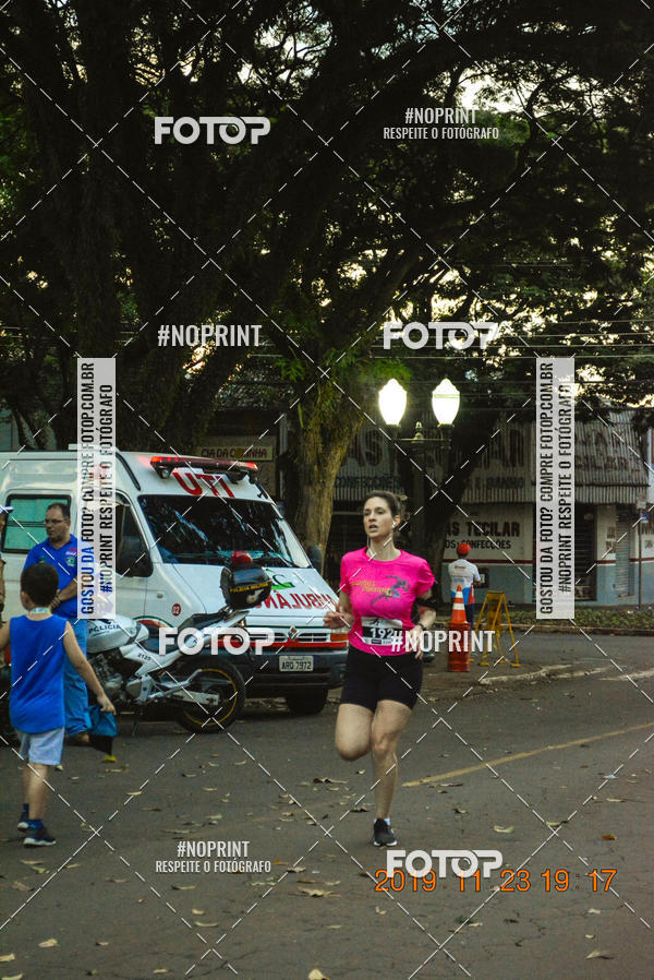 Compre as suas fotos do eventoCircuito de corrida fecam integrado night run no Fotop