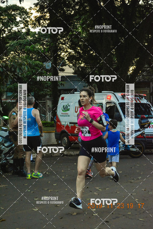Compre as suas fotos do eventoCircuito de corrida fecam integrado night run no Fotop