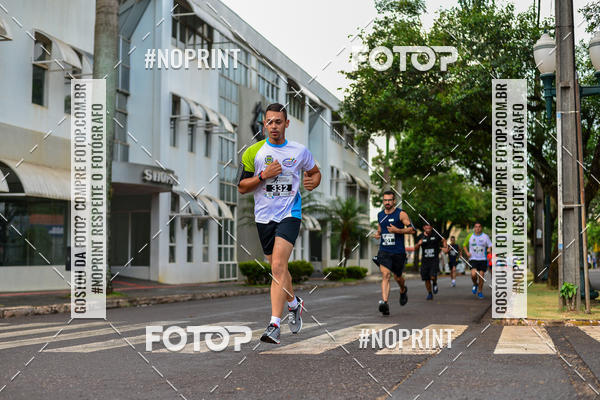 Compre as suas fotos do eventoCircuito de corrida fecam integrado night run no Fotop