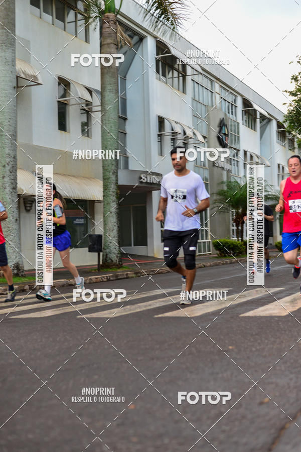 Compra tus fotos del eventoCircuito de corrida fecam integrado night run En Fotop
