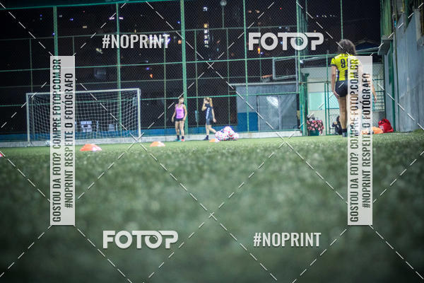 Compre as suas fotos do eventoLan�amento Escola de Futebol Lobas Academy no Fotop