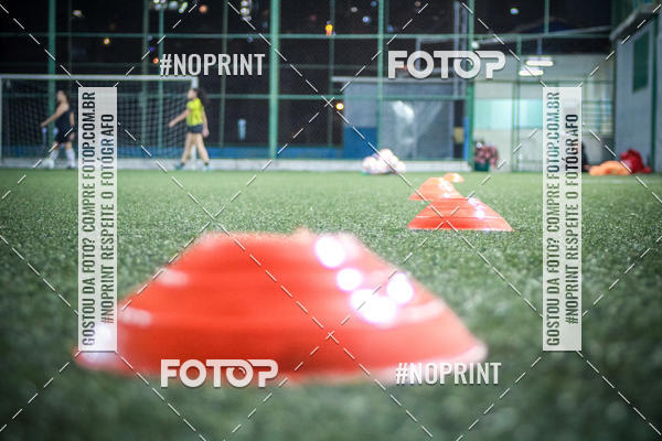 Compre as suas fotos do eventoLan�amento Escola de Futebol Lobas Academy no Fotop