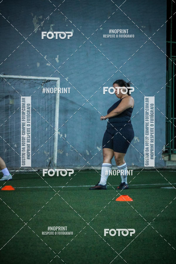 Compre as suas fotos do eventoLan�amento Escola de Futebol Lobas Academy no Fotop