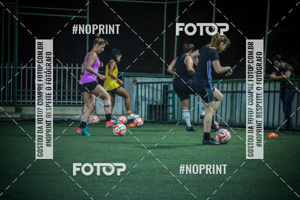 Compre as suas fotos do eventoLan�amento Escola de Futebol Lobas Academy no Fotop