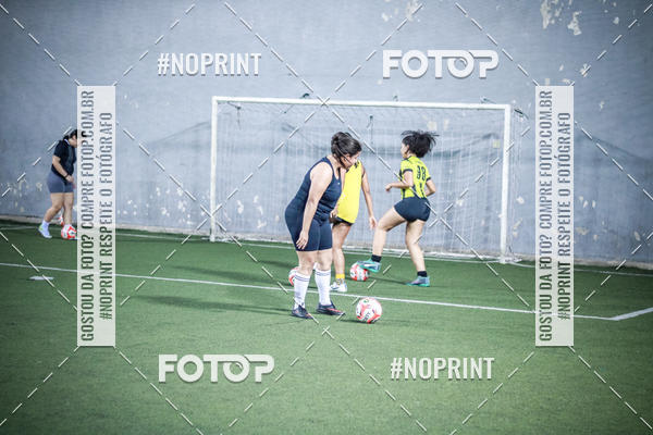 Compre as suas fotos do eventoLan�amento Escola de Futebol Lobas Academy no Fotop