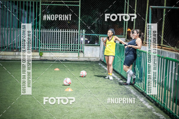Compre as suas fotos do eventoLan�amento Escola de Futebol Lobas Academy no Fotop