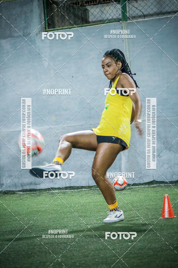 Compre suas fotos do eventoLan�amento Escola de Futebol Lobas Academy no Fotop