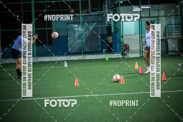 Compre suas fotos do eventoLan�amento Escola de Futebol Lobas Academy no Fotop