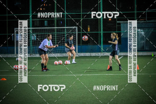 Compre suas fotos do eventoLan�amento Escola de Futebol Lobas Academy no Fotop