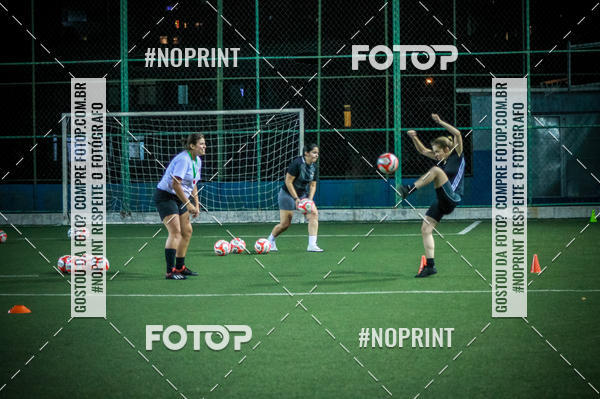 Compre suas fotos do eventoLan�amento Escola de Futebol Lobas Academy no Fotop