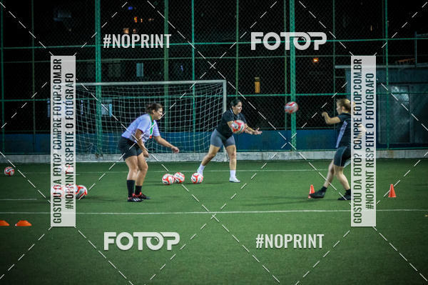 Compre suas fotos do eventoLan�amento Escola de Futebol Lobas Academy no Fotop