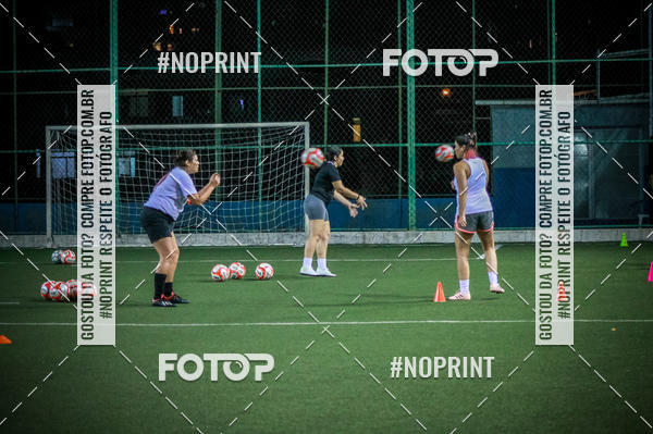 Compre suas fotos do eventoLan�amento Escola de Futebol Lobas Academy no Fotop