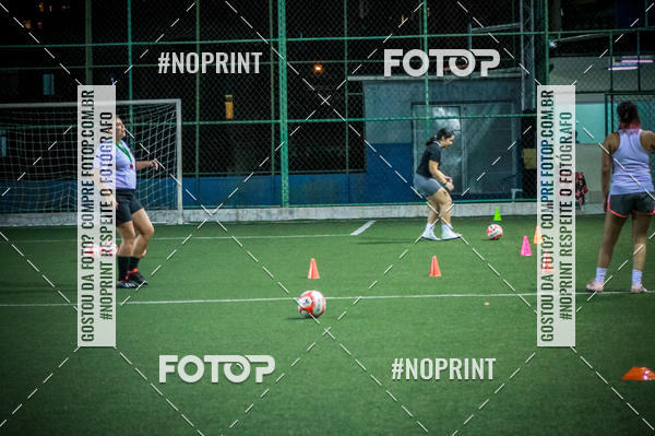 Compre suas fotos do eventoLan�amento Escola de Futebol Lobas Academy no Fotop