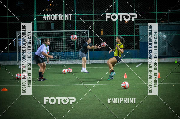 Compre suas fotos do eventoLan�amento Escola de Futebol Lobas Academy no Fotop
