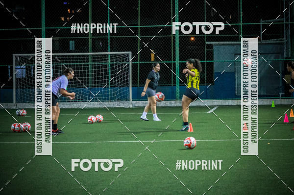 Compre as suas fotos do eventoLan�amento Escola de Futebol Lobas Academy no Fotop