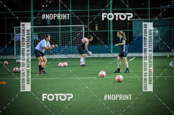 Compre as suas fotos do eventoLan�amento Escola de Futebol Lobas Academy no Fotop