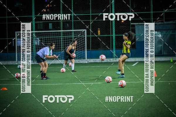 Compre as suas fotos do eventoLan�amento Escola de Futebol Lobas Academy no Fotop