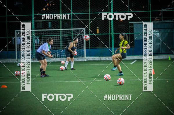 Compre as suas fotos do eventoLan�amento Escola de Futebol Lobas Academy no Fotop