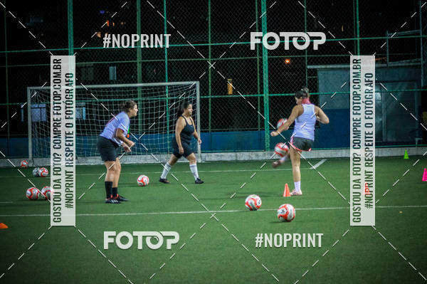 Compre as suas fotos do eventoLan�amento Escola de Futebol Lobas Academy no Fotop