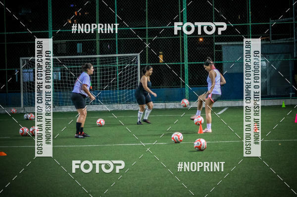 Compre as suas fotos do eventoLan�amento Escola de Futebol Lobas Academy no Fotop