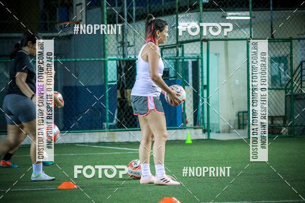 Compre as suas fotos do eventoLan�amento Escola de Futebol Lobas Academy no Fotop