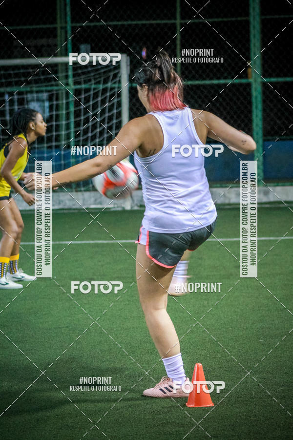 Compre as suas fotos do eventoLan�amento Escola de Futebol Lobas Academy no Fotop