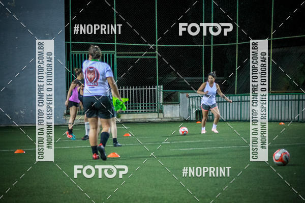 Compre as suas fotos do eventoLan�amento Escola de Futebol Lobas Academy no Fotop