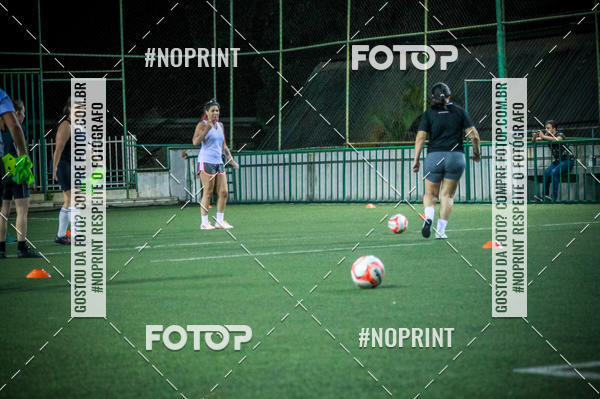 Compre as suas fotos do eventoLan�amento Escola de Futebol Lobas Academy no Fotop